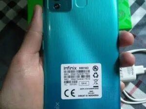 Infinix Hot 12