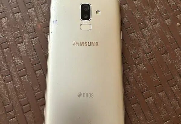 Samsung Galaxy J8