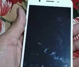 Oppo F1s