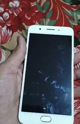 Oppo F1s