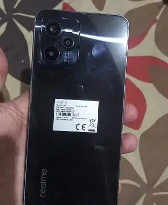 Realme C35