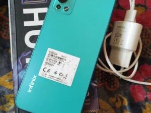 Infinix HOT 12