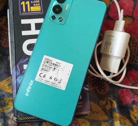 Infinix HOT 12