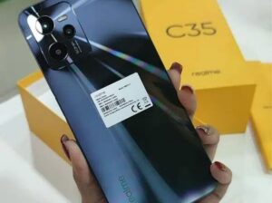 Realme C35