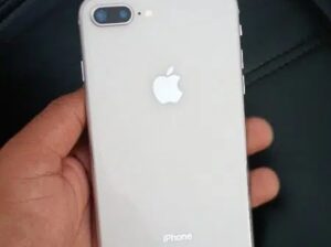 iPhone 8 plus jv 64 gb