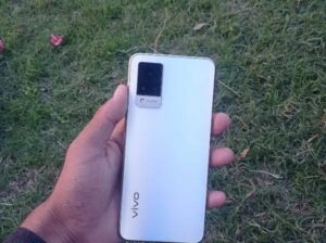 Vivo V21e