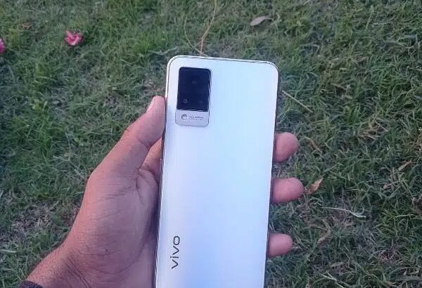 Vivo V21e