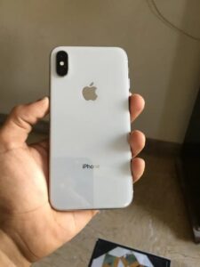 iPhone X - photo 1