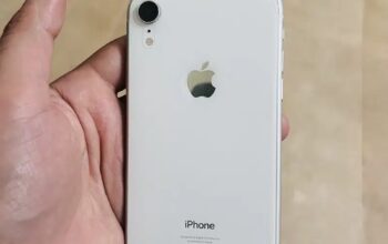 iPhone XR 64 gb