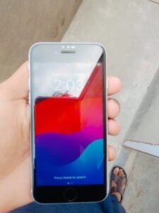 iPhone SE 2020 - photo 2