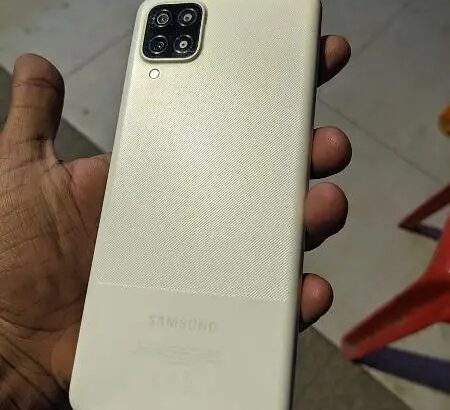 Samsung A12