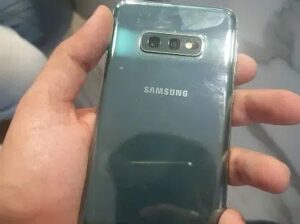 Samsung S10e