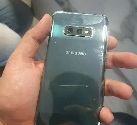Samsung S10e