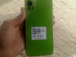 Infinix HOT 12