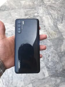 Oppo F15 - photo 1