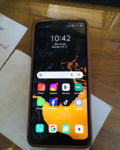 Oppo F15 - photo 1