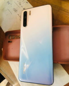 Oppo F15 - photo 2