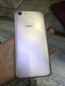 Oppo A83 - photo 2