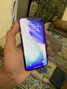 iPhone 13 - photo 3