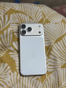 Apple iPhone 17 Pro Max - photo 2