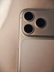 Apple iPhone 17 Pro Max - photo 3
