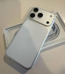 Apple iPhone 17 Pro Max - photo 5