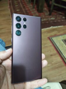 Samsung Galaxy S22 Ultra in MINT Condition - photo 1