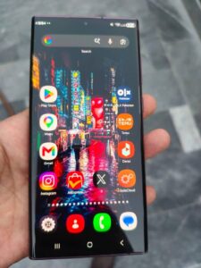 Samsung Galaxy S22 Ultra in MINT Condition - photo 6