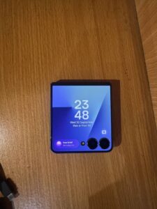 Samsung Galaxy Z Flip 7 - photo 5
