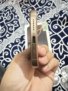 Apple iPhone 16 Pro Max - photo 2