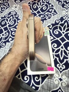 Apple iPhone 16 Pro Max - photo 8