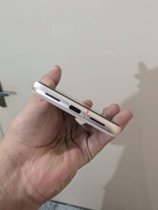 Google Pixel 8 - photo 3
