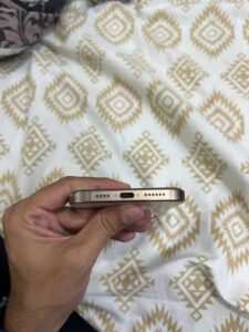 Apple iPhone 16 Pro Max - photo 1