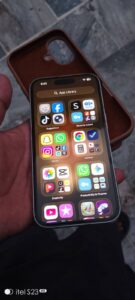 Apple iPhone 16 - photo 5
