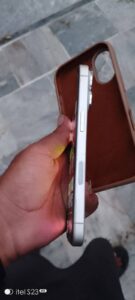 Apple iPhone 16 - photo 7