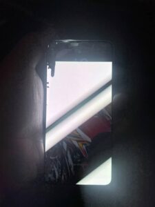 Samsung Mobile S22 front glass broken - photo 2