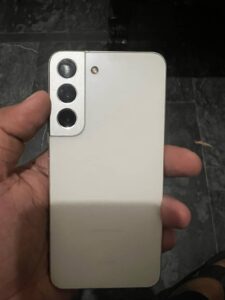 Samsung Mobile S22 front glass broken - photo 3