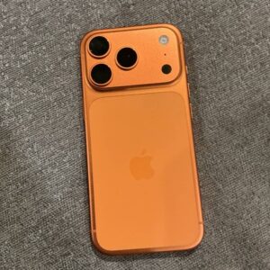 Apple iPhone 17 Pro - photo 2