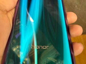 HONOR 10 – Premium Flagship Smartphone