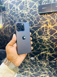 Apple iPhone 15 Pro - photo 1
