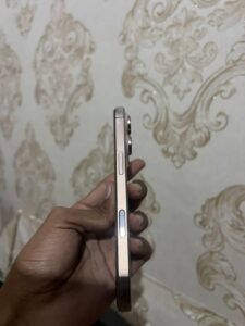 Apple iPhone 16 Pro - photo 5