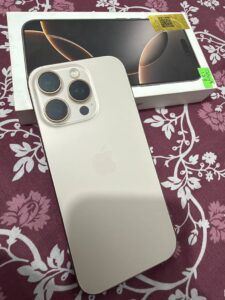 Apple iPhone 16 Pro - photo 3