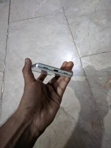 Google Pixel 7a sim tray match - photo 3