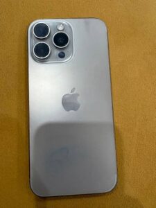 Apple iPhone 16 Pro Max - photo 1