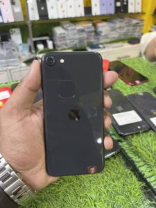Apple iPhone SE - photo 1