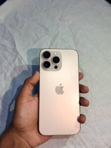 Apple iPhone 16 Pro Max - photo 1