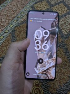 Google Pixel 8 - photo 1