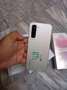 Infinix hot 70 - photo 1