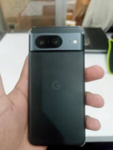 Google Pixel 8 - photo 1