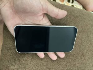 Apple iPhone 13 - photo 3